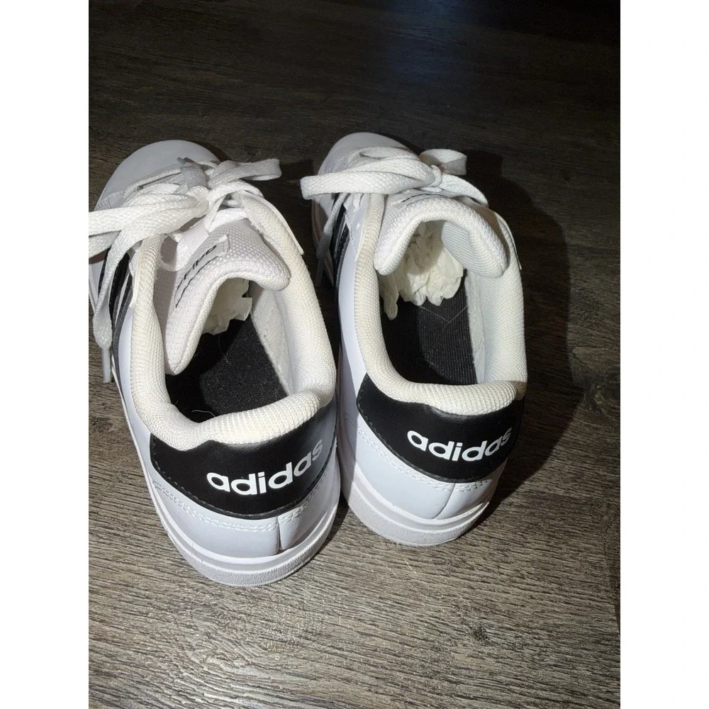 Adidas Unisex Grand Court Classic White Black Kids Lace-Up Sneaker Shoes 5 Child